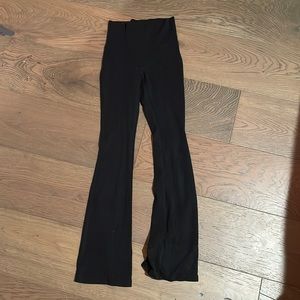 Aritza Flared Leggings Black
